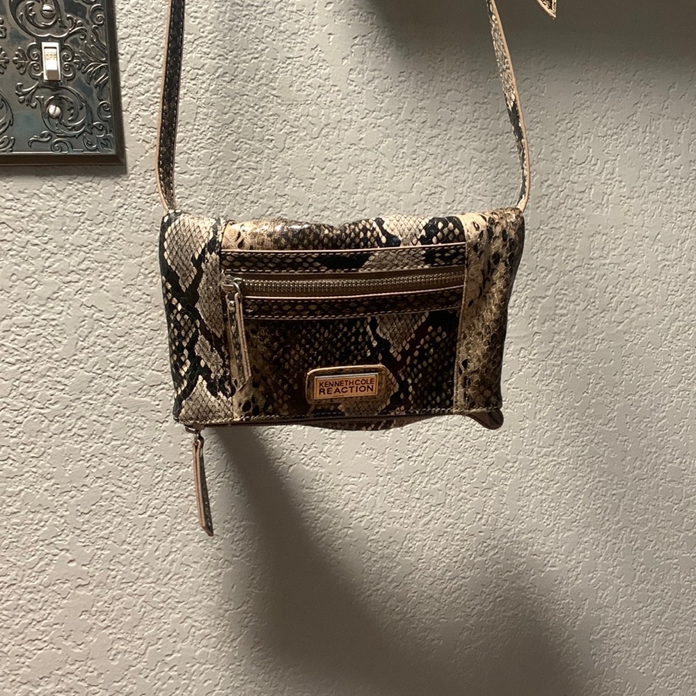 kenneth cole reaction new york snake skin purse